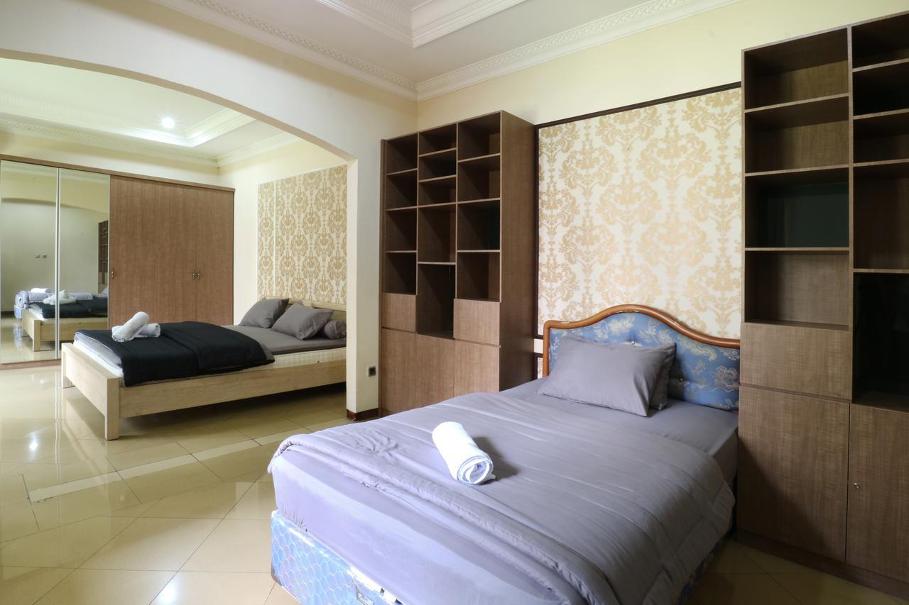 Maharani Guesthouse Tebet Syariah Jakarta Buitenkant foto