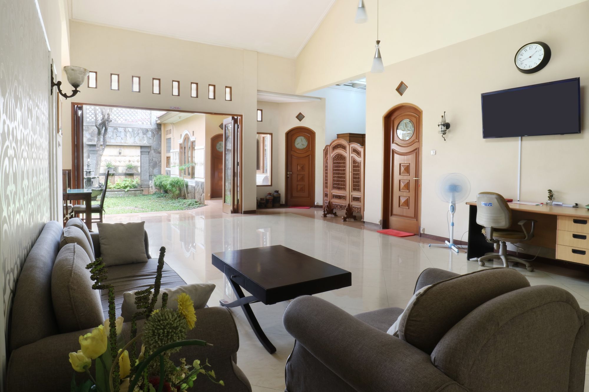 Maharani Guesthouse Tebet Syariah Jakarta Buitenkant foto